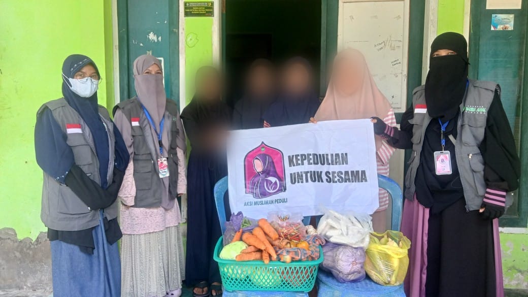 Aksi Muslimah Peduli Tebar Pangan di Asrama Putri Panti Asuhan Fadhilah, Menyebarkan Keberkahan pada Jum’at yang Penuh Berkah