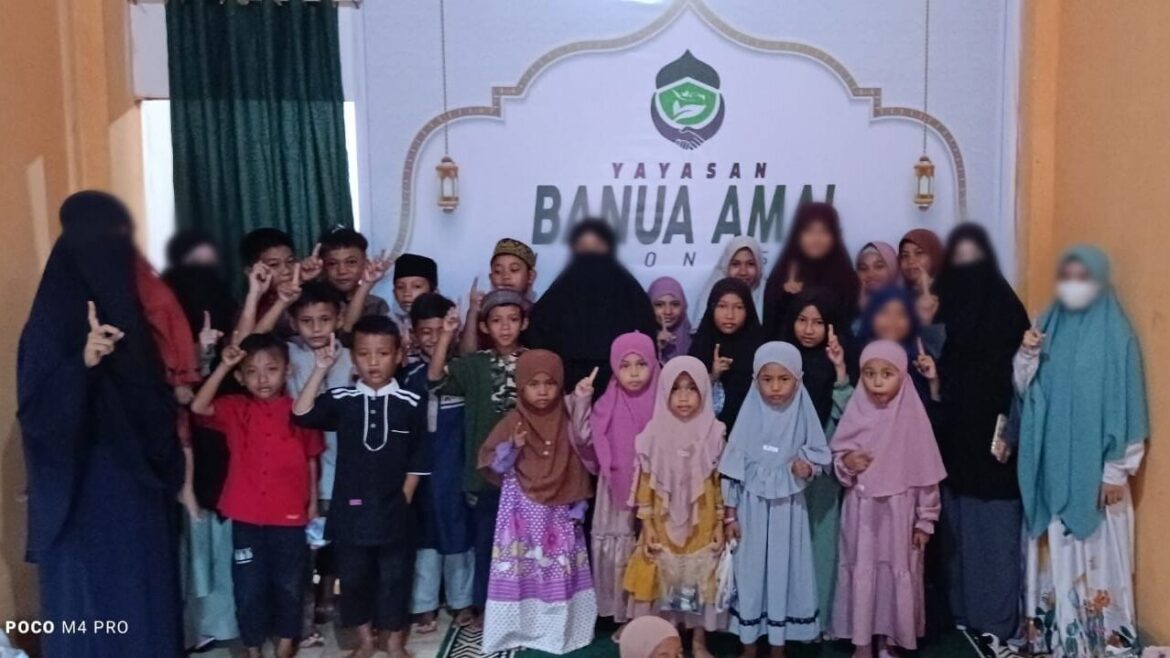 Santri TPQ Banua Amal Nobar Kartun Edukasi dan Bagi-bagi Bingkisan untuk Santri Berprestasi